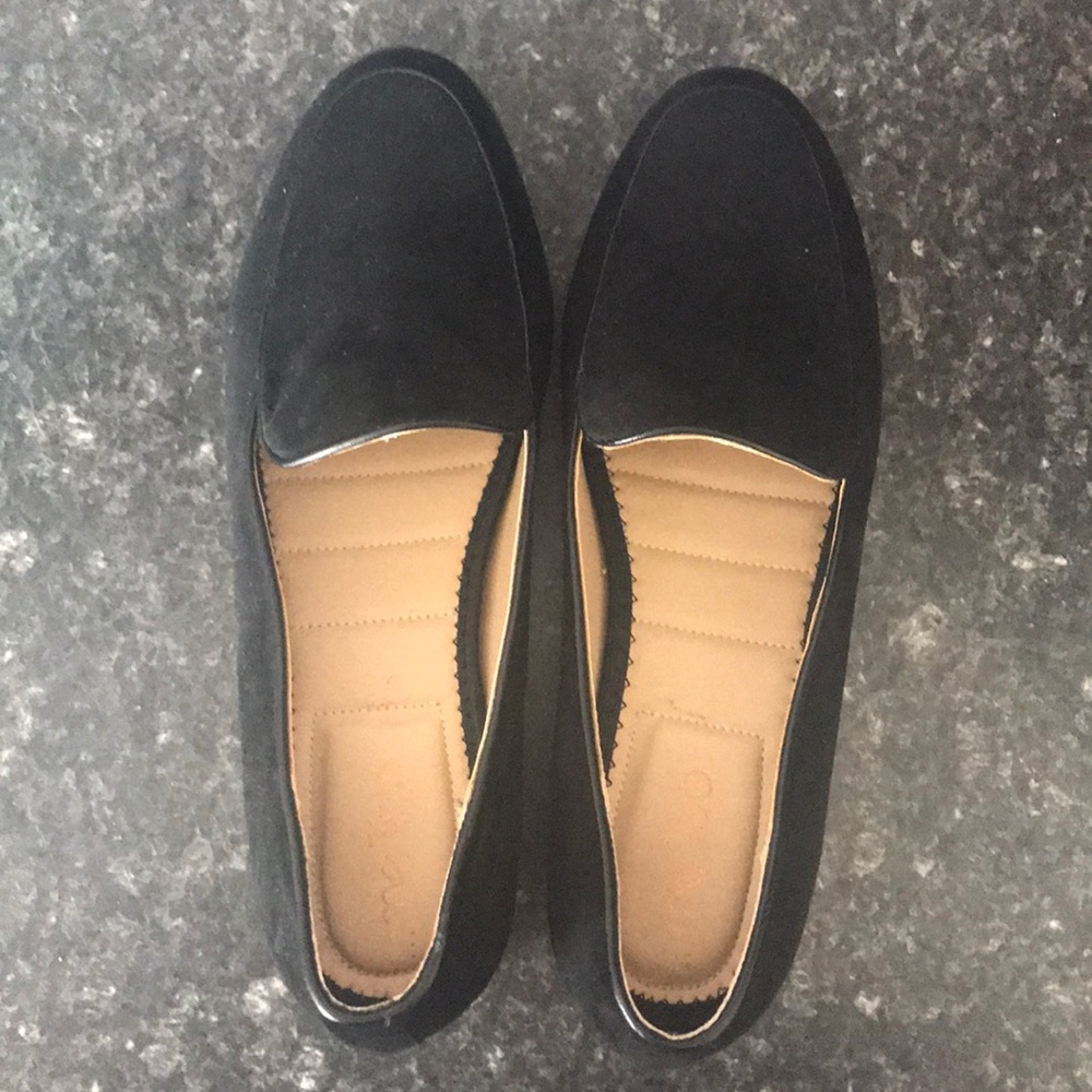 9.5  Me Too Black Velvety Suede Shoes